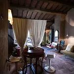 Guest house Morelliana4Rooms 4*