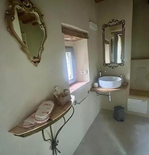 Morelliana4rooms Pensión 4*