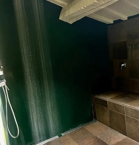 Pensión Morelliana4rooms 4*